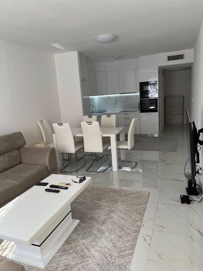 Adriatic Apartman Бечичи Экстерьер фото